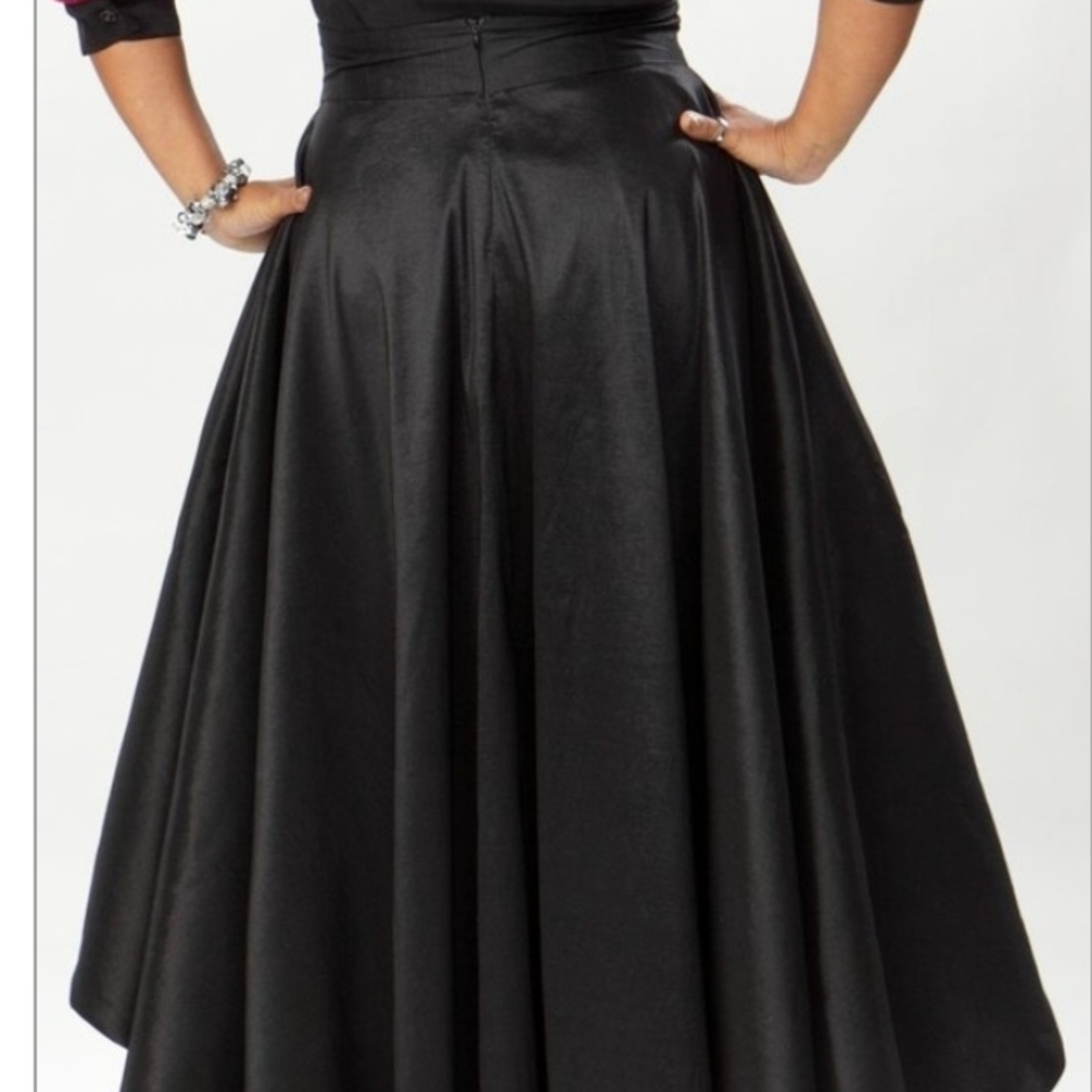 Elegant Black Women's Skirt